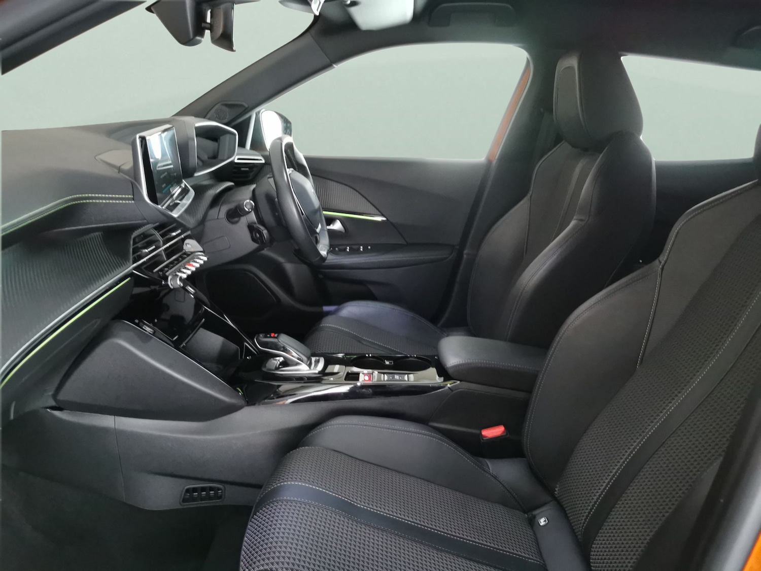 Used Peugeot 2008 2021 for sale - 77180399: Photo 4