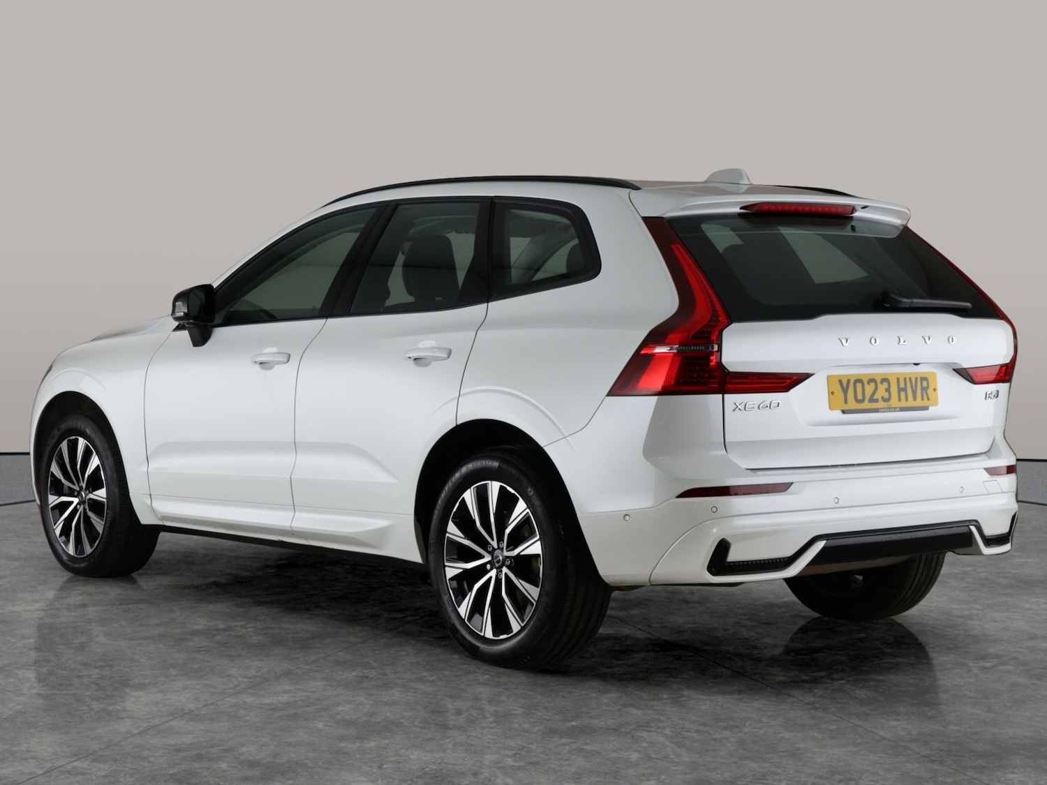 Used Volvo XC60 2023 for sale - 76889242: Photo 13