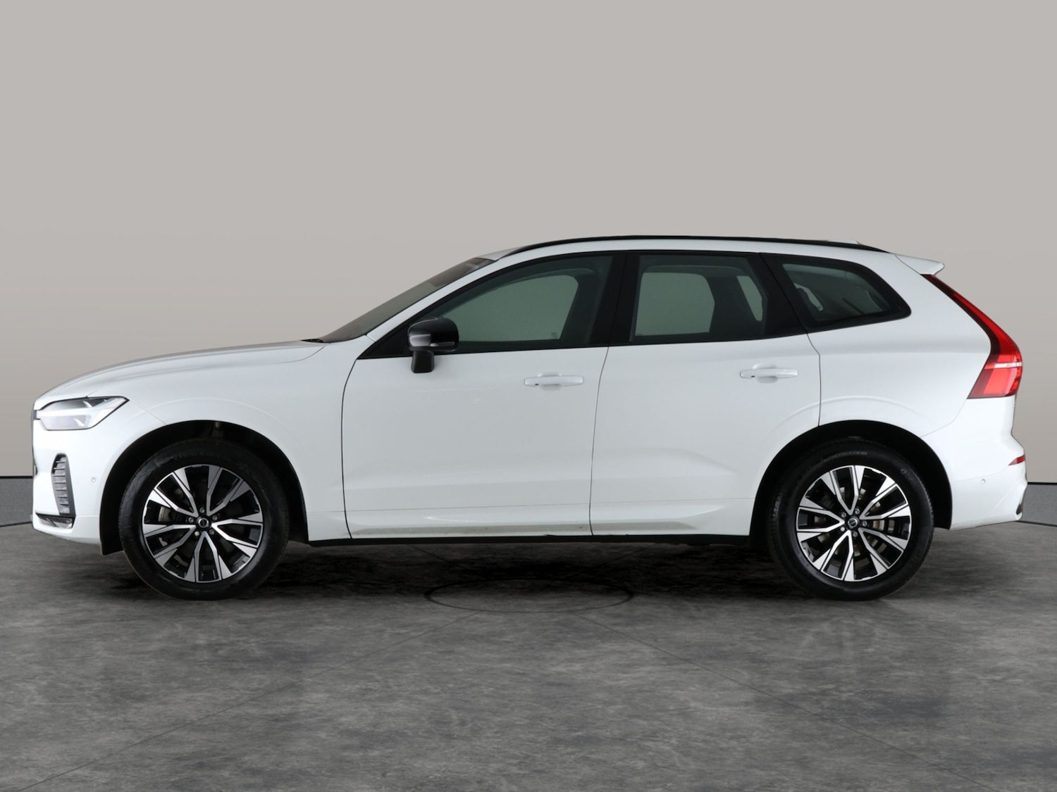Used Volvo XC60 2023 for sale - 76889242: Photo 14