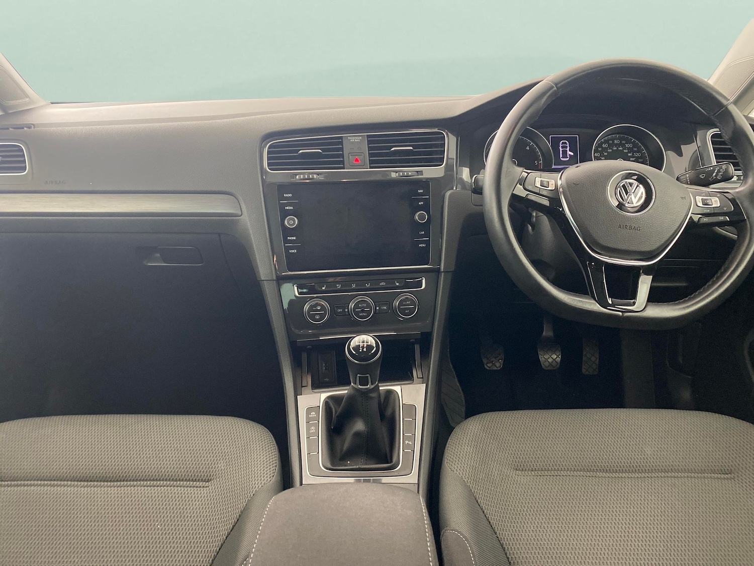 Used Volkswagen Golf 2020 for sale - 76882203: Photo 4