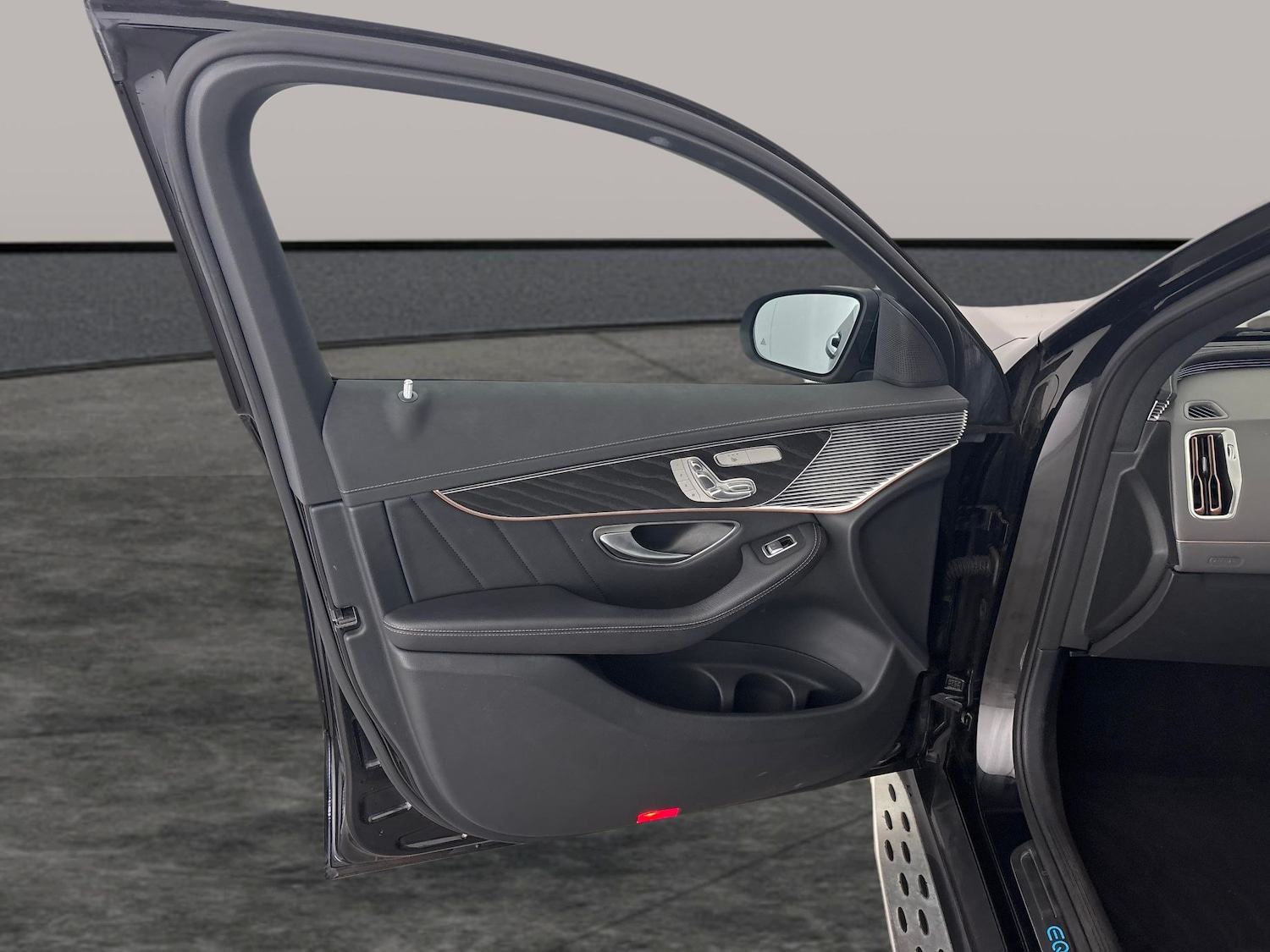 Used Mercedes-Benz EQC 2022 for sale - 78123779: Photo 26