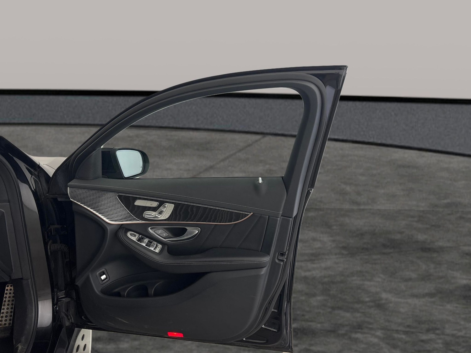 Used Mercedes-Benz EQC 2022 for sale - 78123779: Photo 30