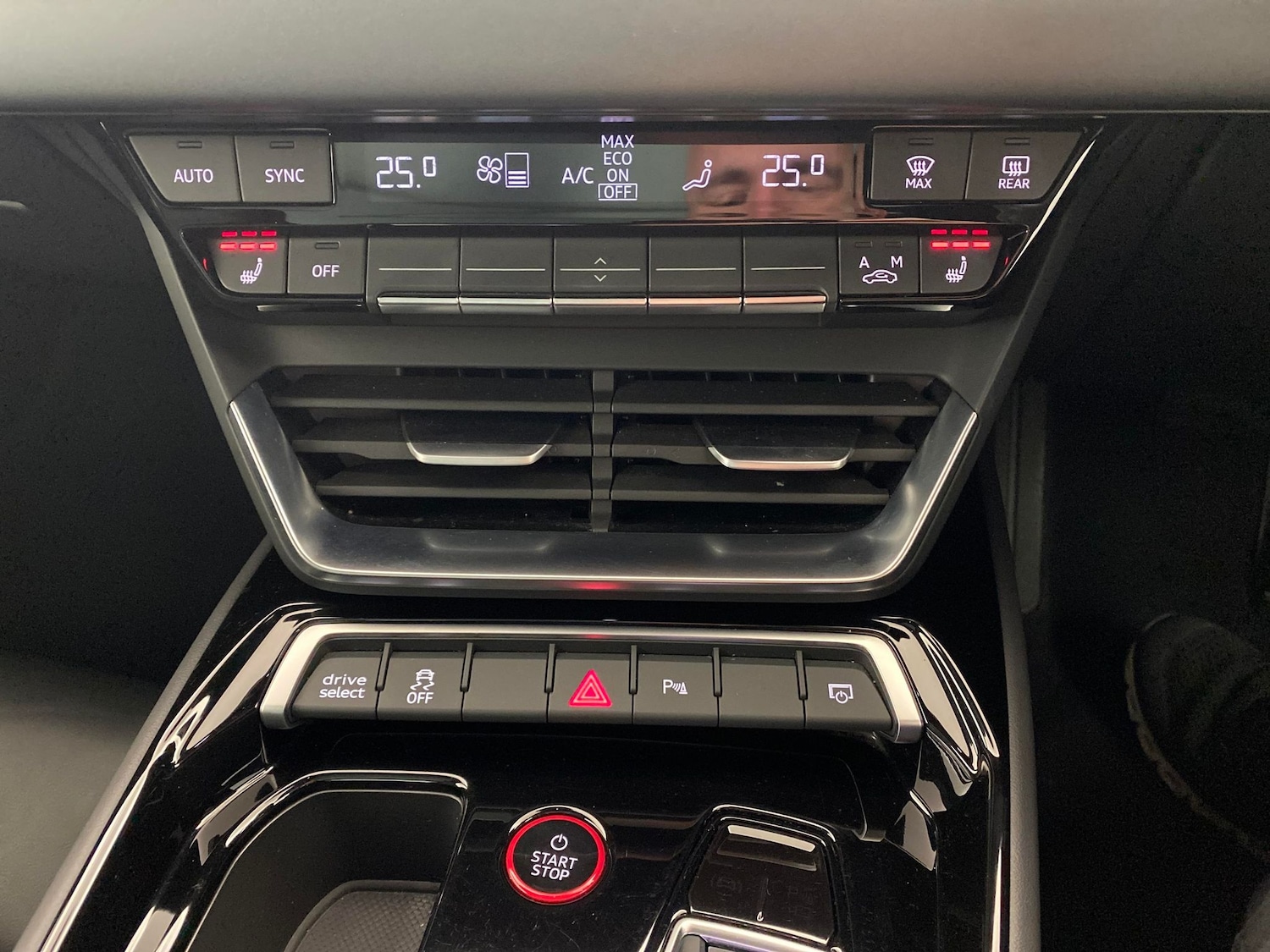 Used Audi e-tron GT 2022 for sale - 76428501: Photo 24