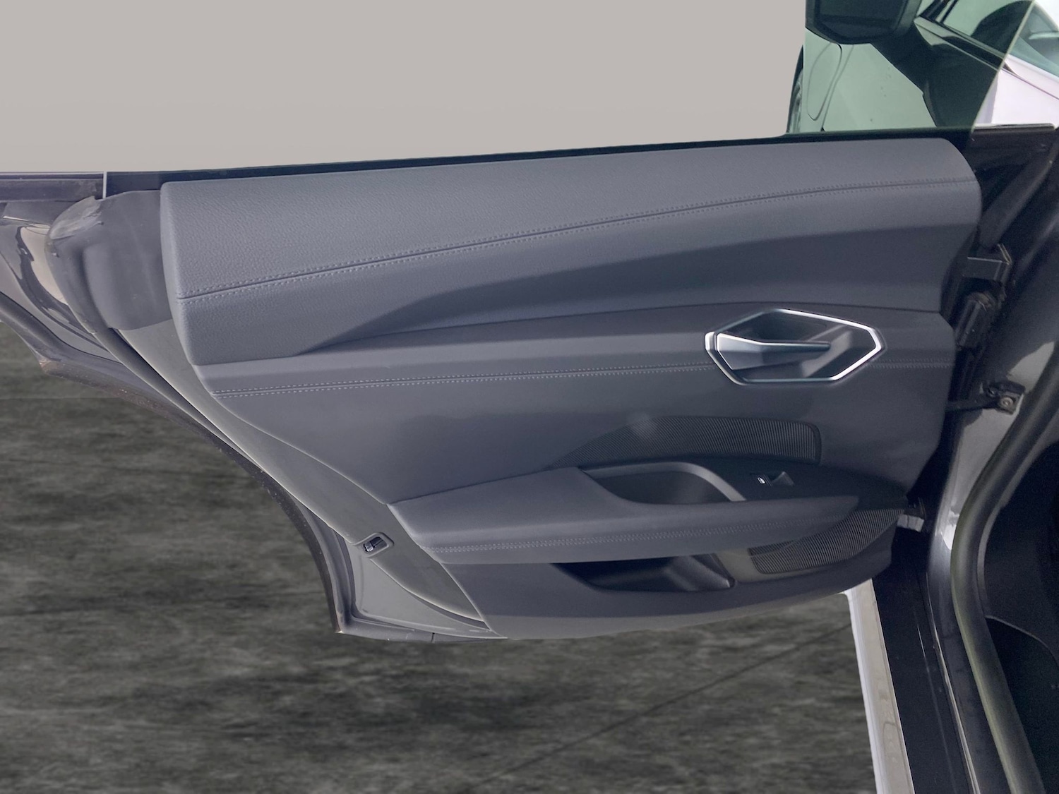 Used Audi e-tron GT 2022 for sale - 76428501: Photo 36