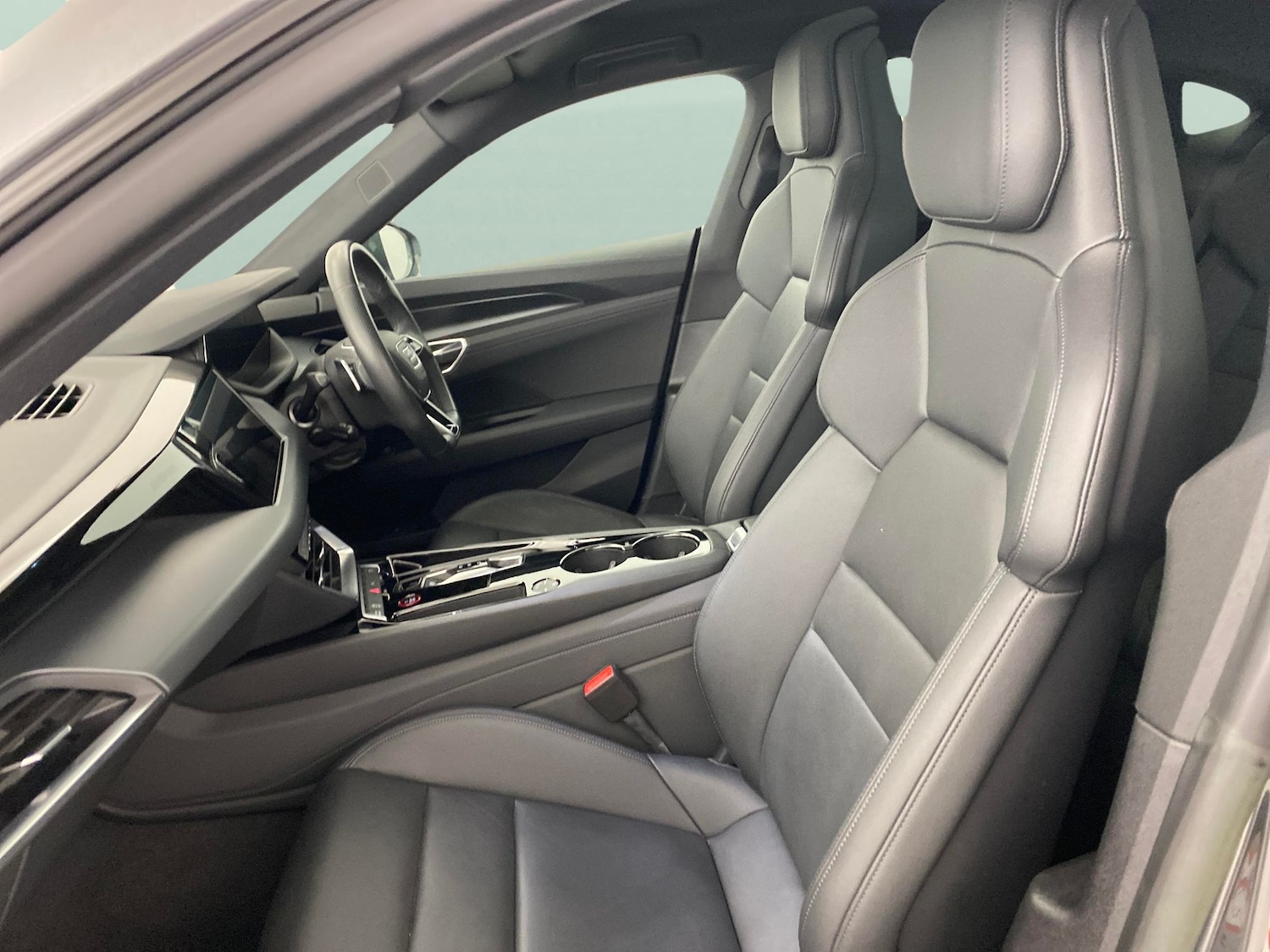 Used Audi e-tron GT 2022 for sale - 76428501: Photo 4