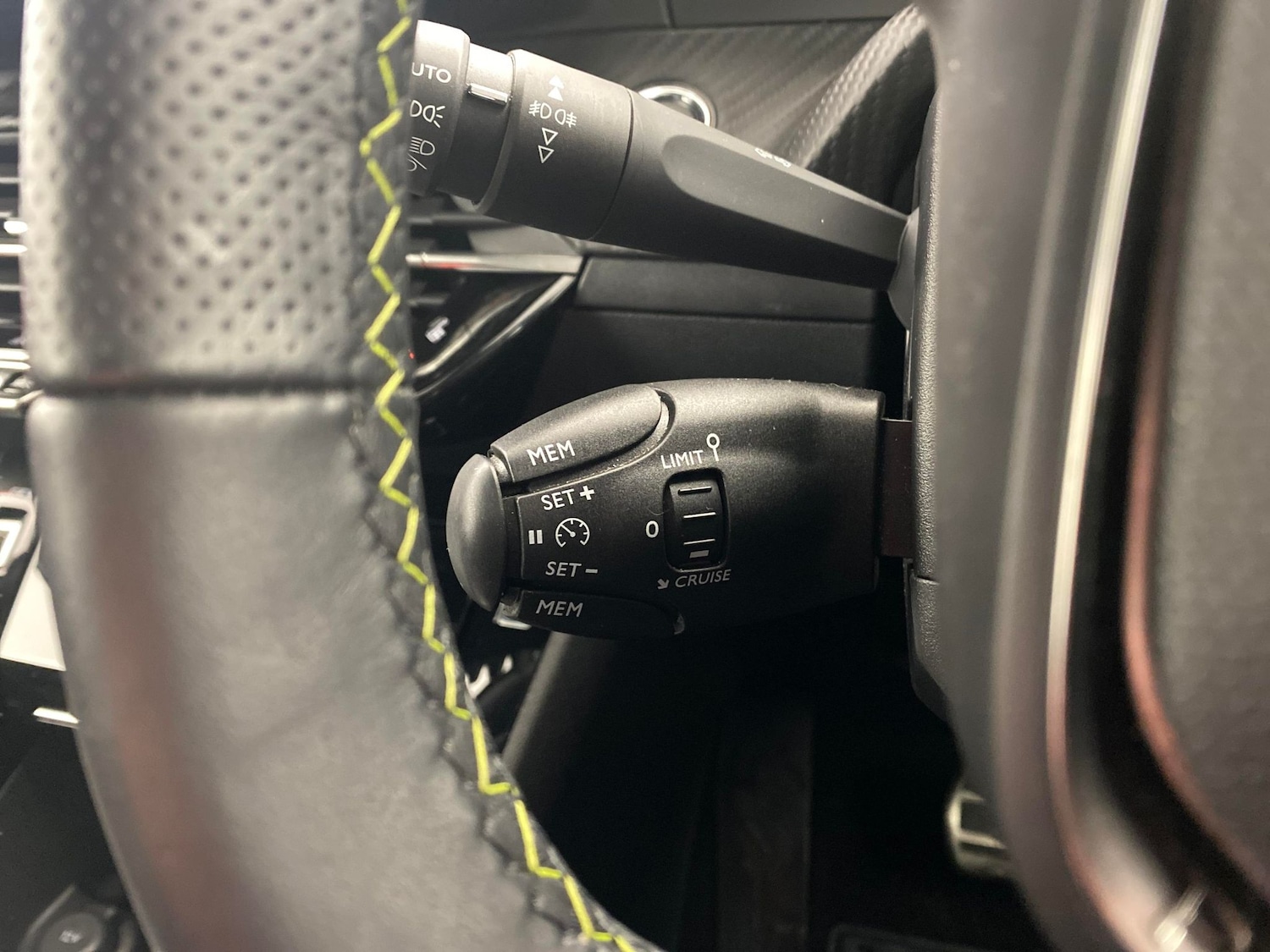 Used Peugeot E-2008 2022 for sale - 76895078: Photo 16