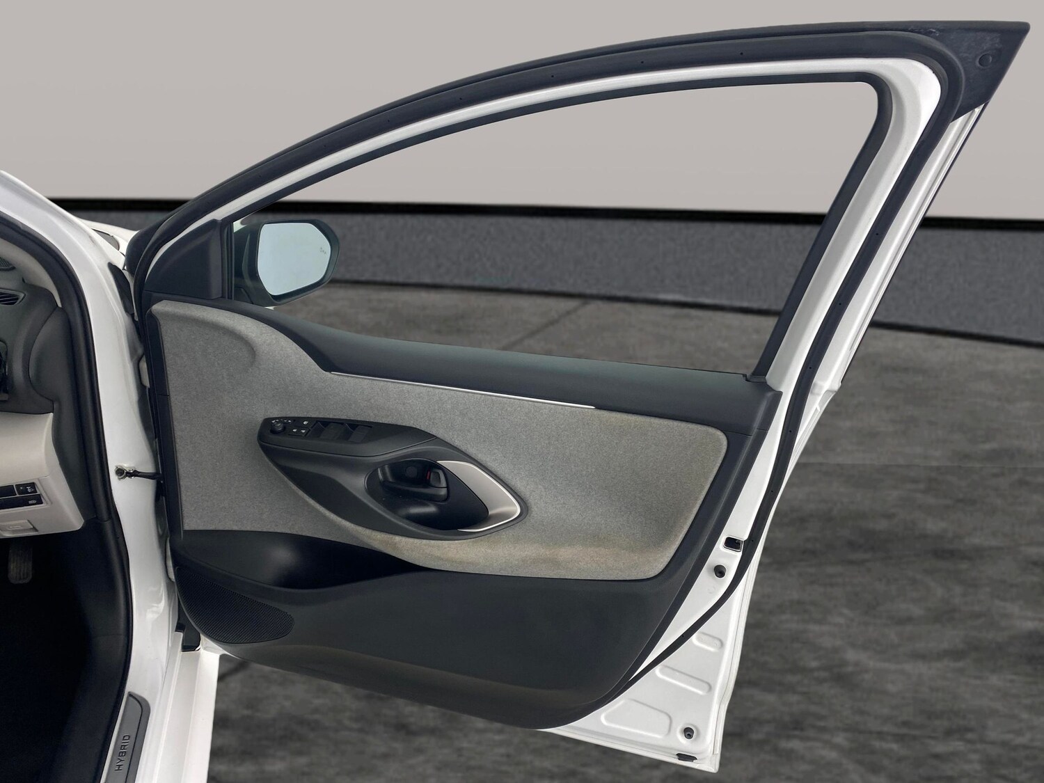 Used Toyota Yaris 2022 for sale - 77960538: Photo 27