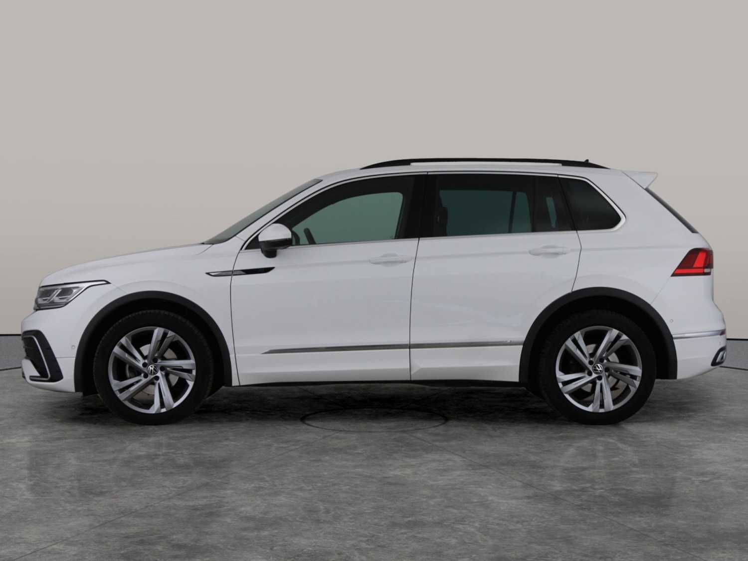 Used Volkswagen Tiguan 2023 for sale - 76922206: Photo 13
