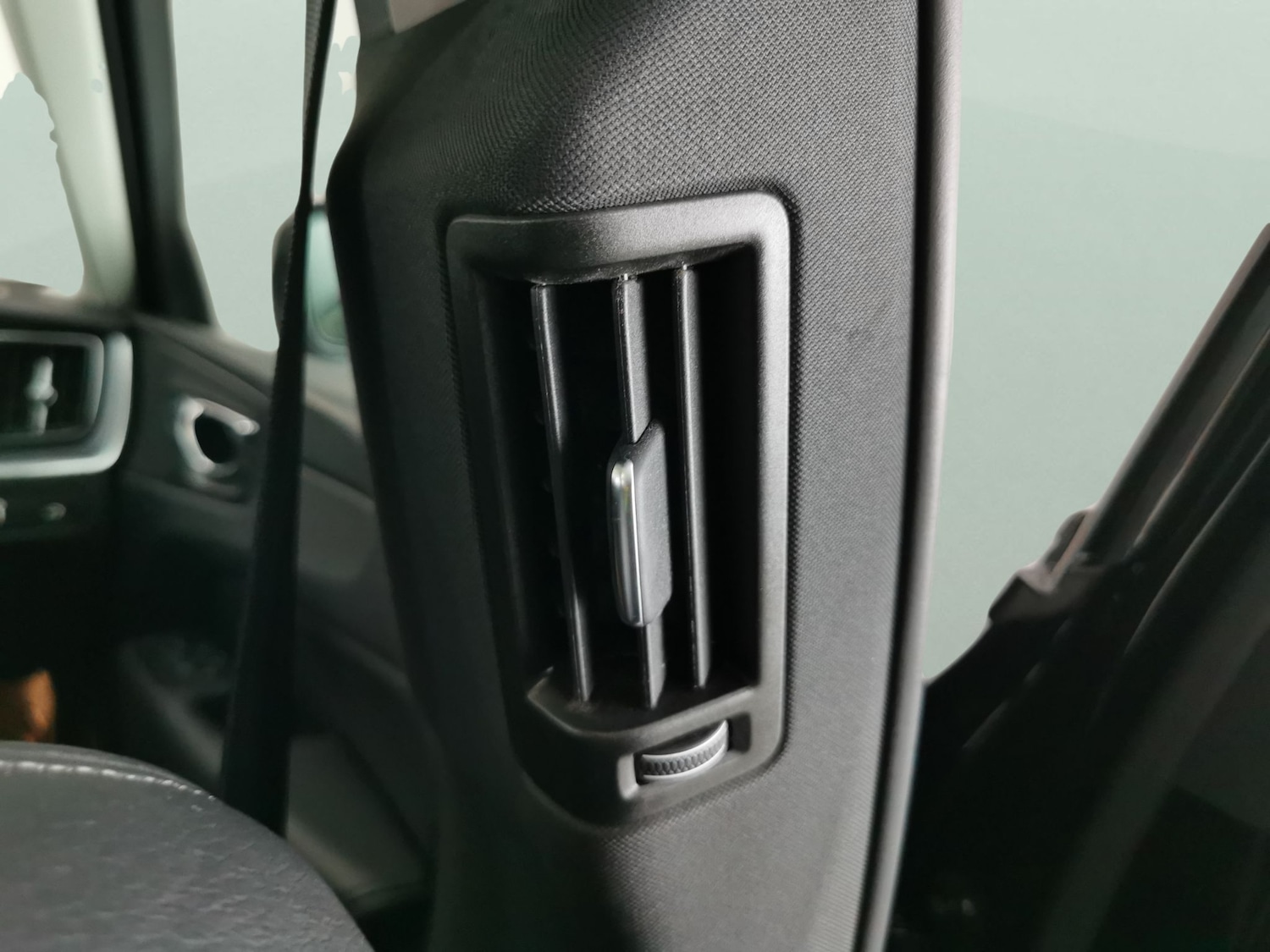 Used Volvo XC60 2019 for sale - 76382918: Photo 28