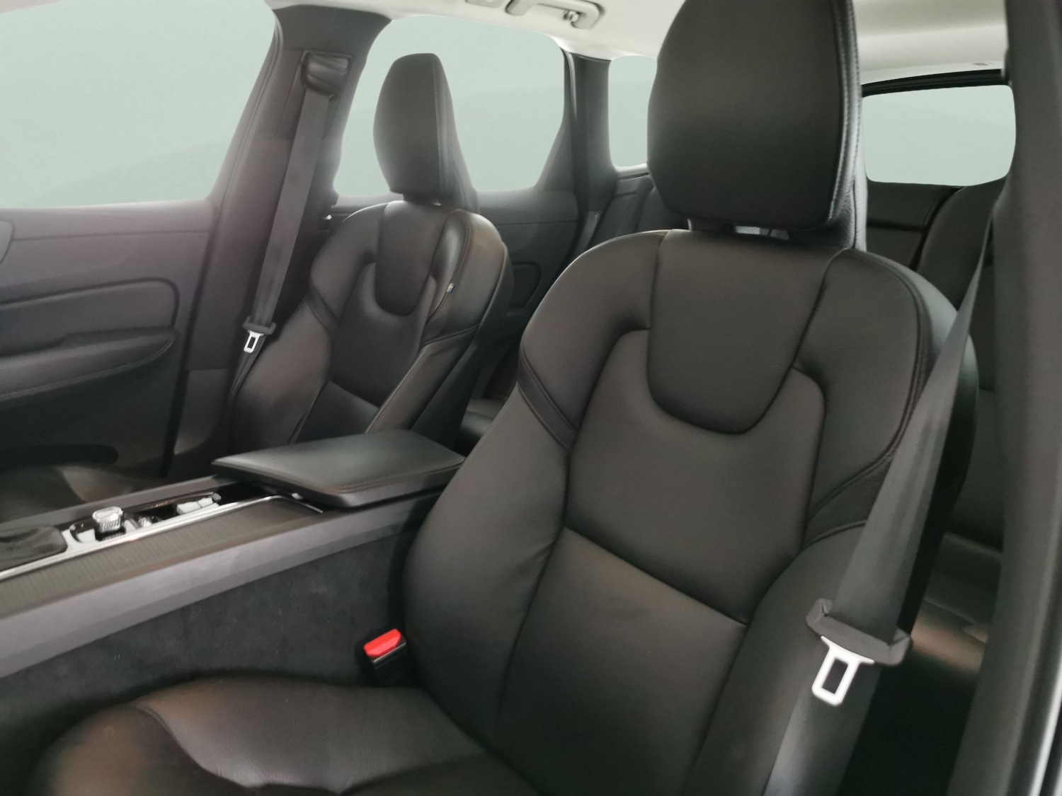 Used Volvo XC60 2019 for sale - 76382918: Photo 8