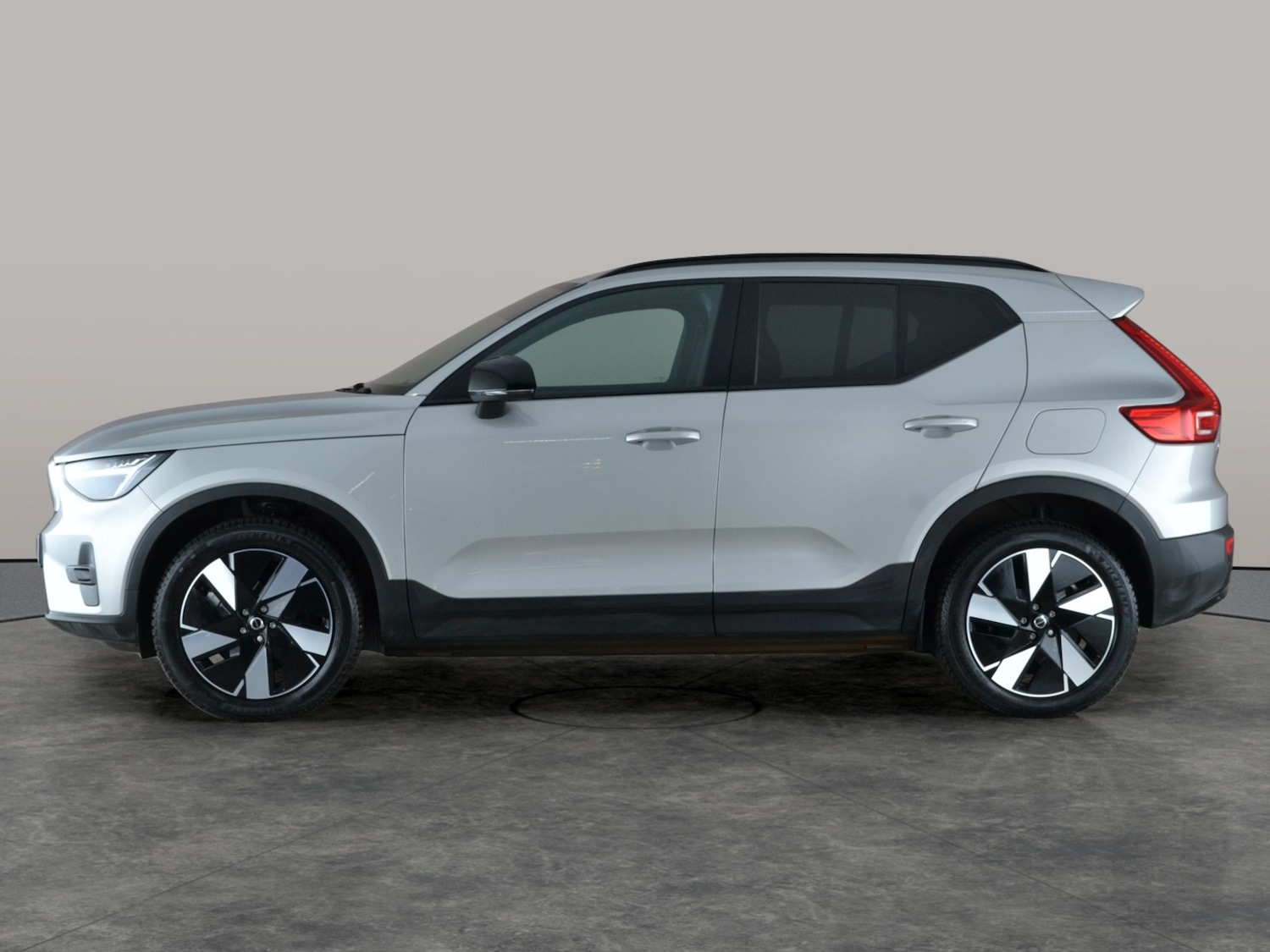 Used Volvo XC40 2024 for sale - 77432281: Photo 12
