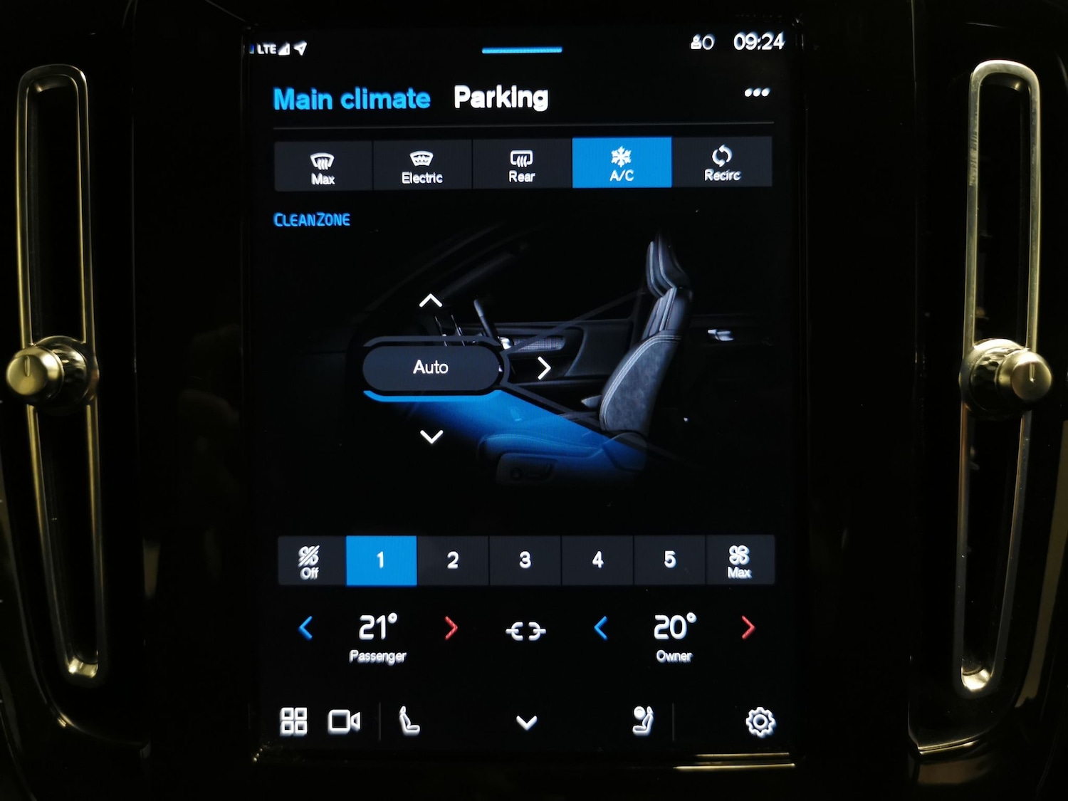 Used Volvo XC40 for sale - 77980675: Photo 18