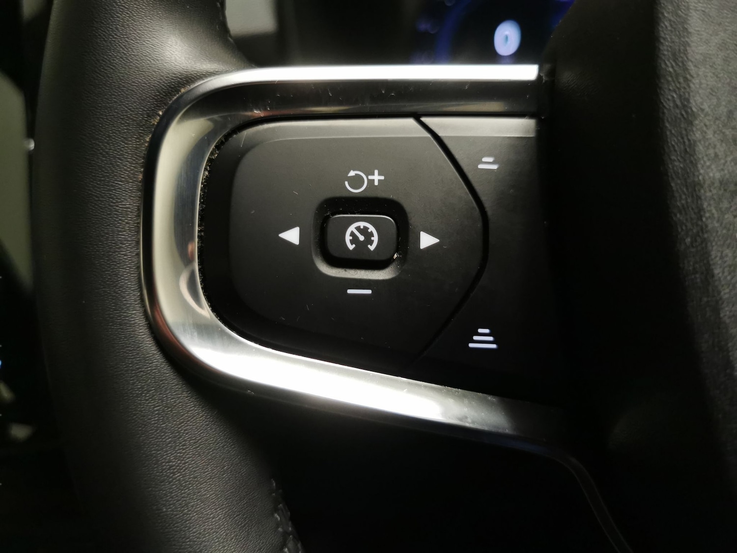 Used Volvo XC40 for sale - 77980675: Photo 20