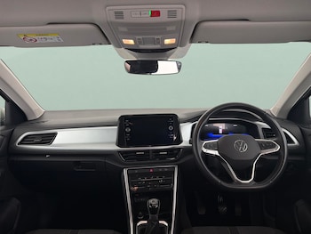 Used Volkswagen T-Roc 2023 for sale - 79492339: Photo