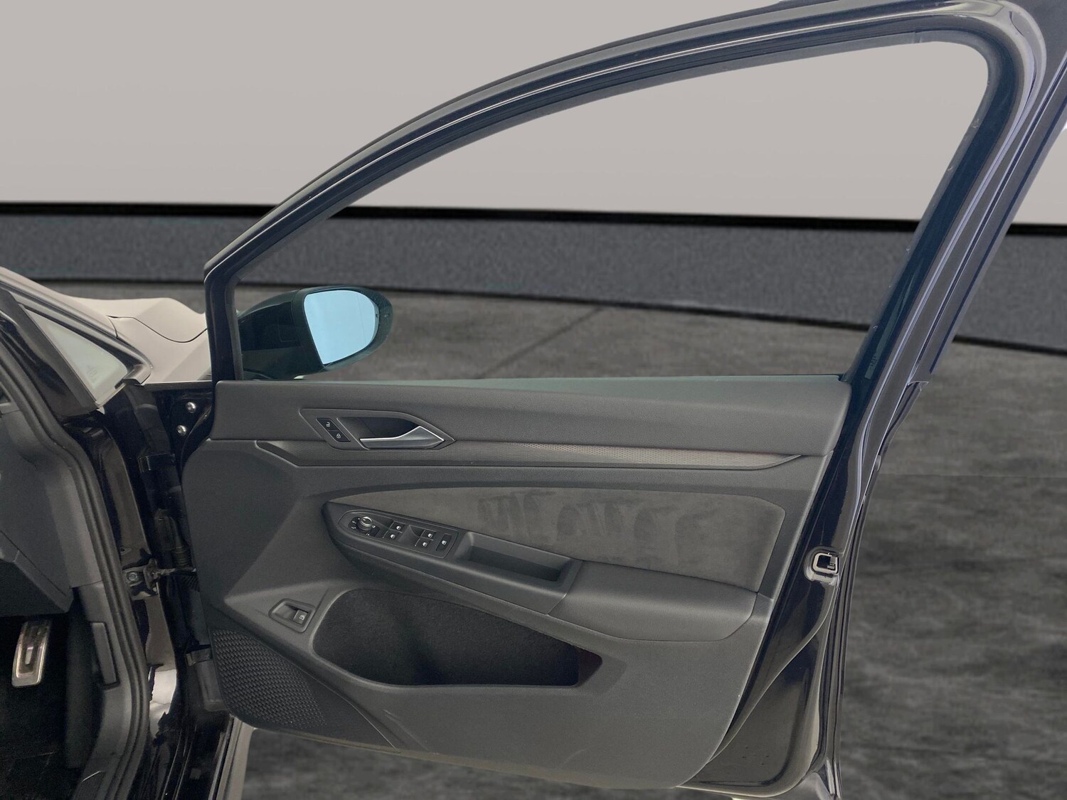 Used Volkswagen Golf 2023 for sale - 77916980: Photo 30