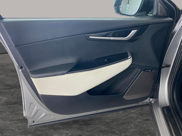 Used Kia EV6 2023 for sale - 76118123: Photo 39