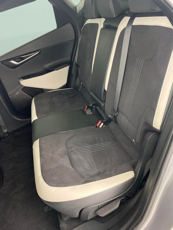 Used Kia EV6 2023 for sale - 76118123: Photo 42