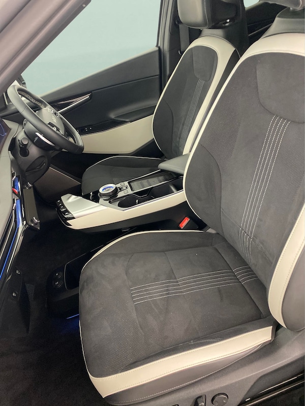 Used Kia EV6 2023 for sale - 76118123: Photo 4