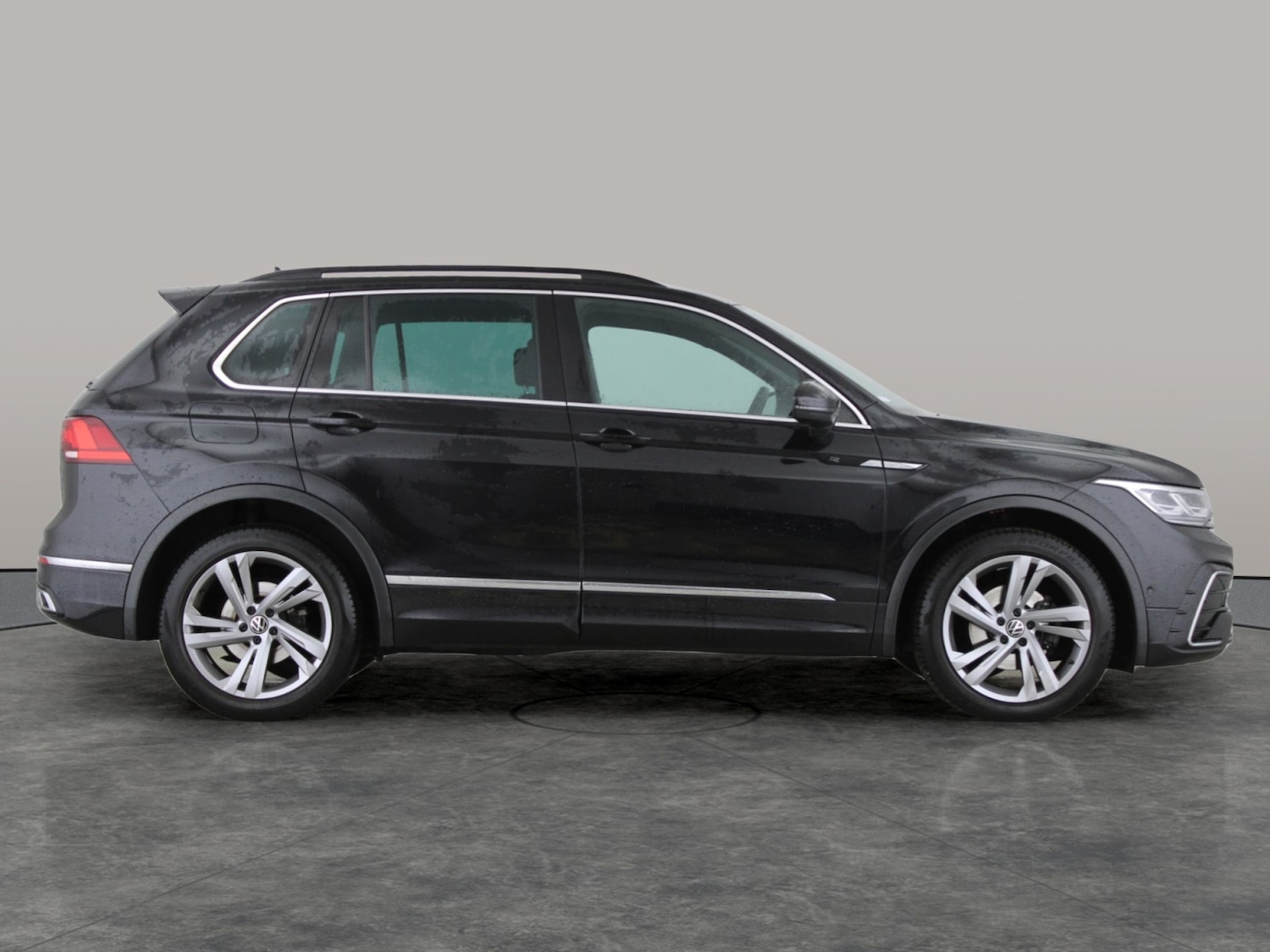 Used Volkswagen Tiguan 2022 for sale - 77149024: Photo 9