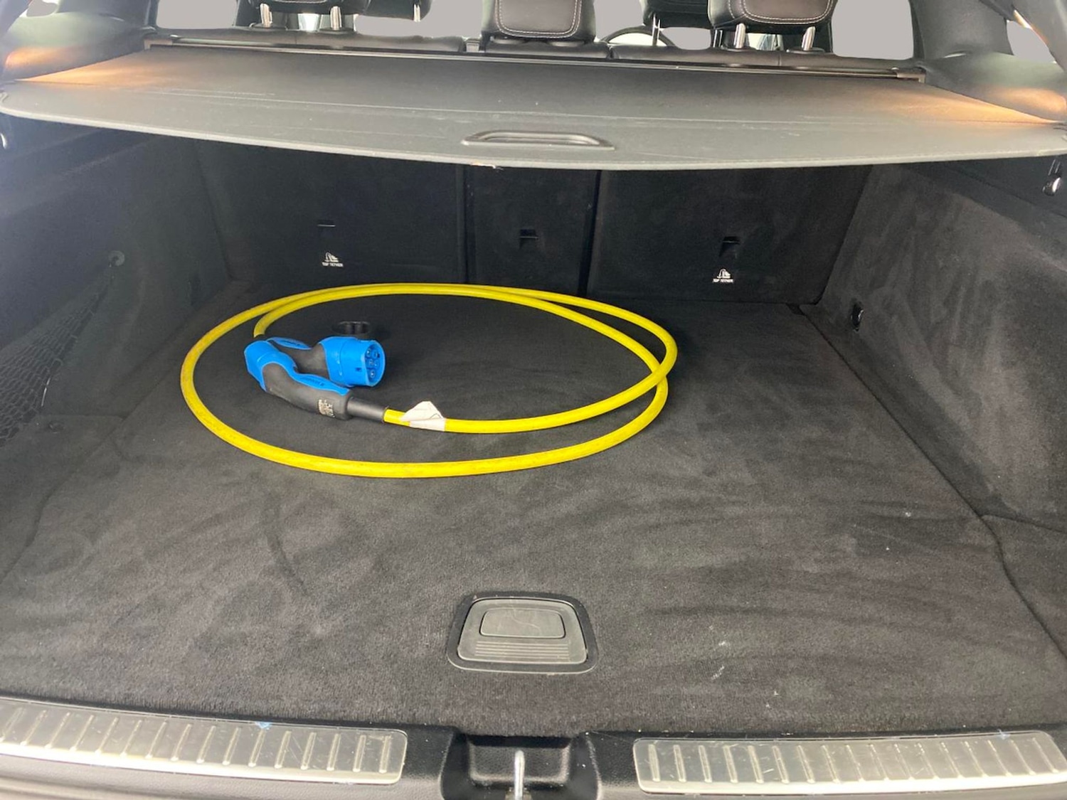 Used Mercedes-Benz EQC 2020 for sale - 76895129: Photo 8