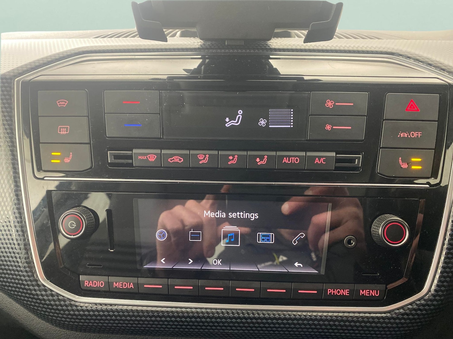 Used Volkswagen up! 2023 for sale - 77274285: Photo 17