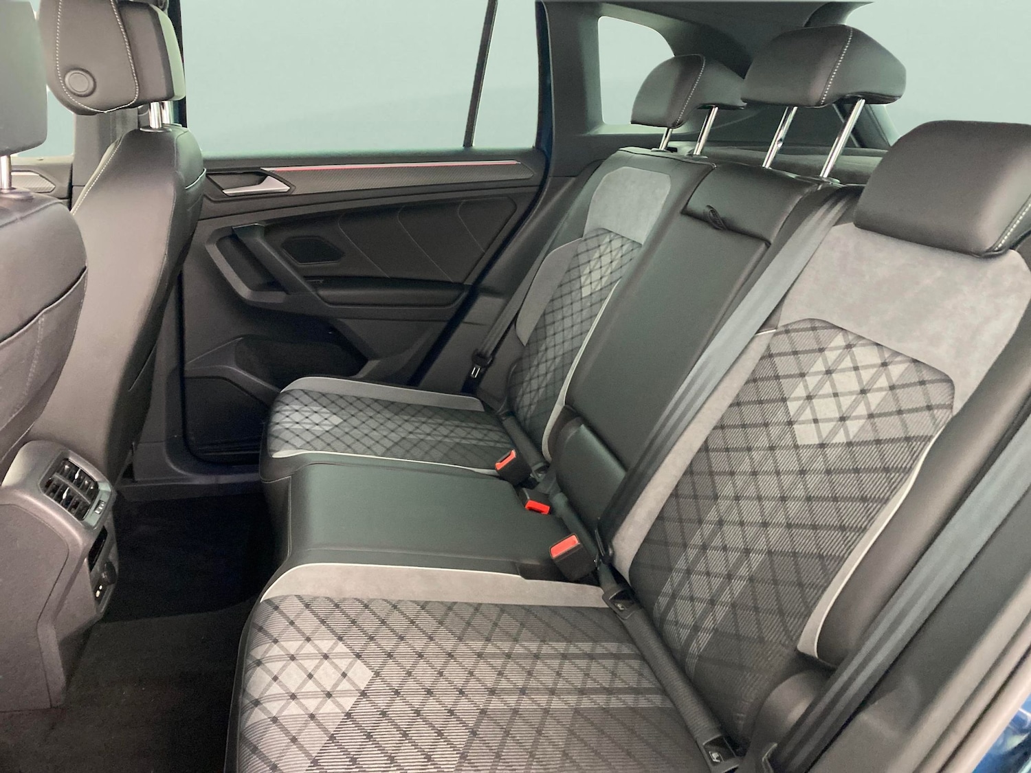 Used Volkswagen Tiguan 2023 for sale - 77778273: Photo 24