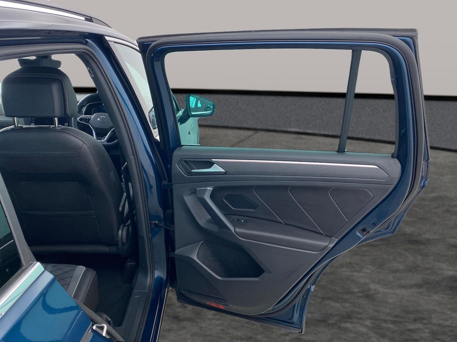 Used Volkswagen Tiguan 2023 for sale - 77778273: Photo 25