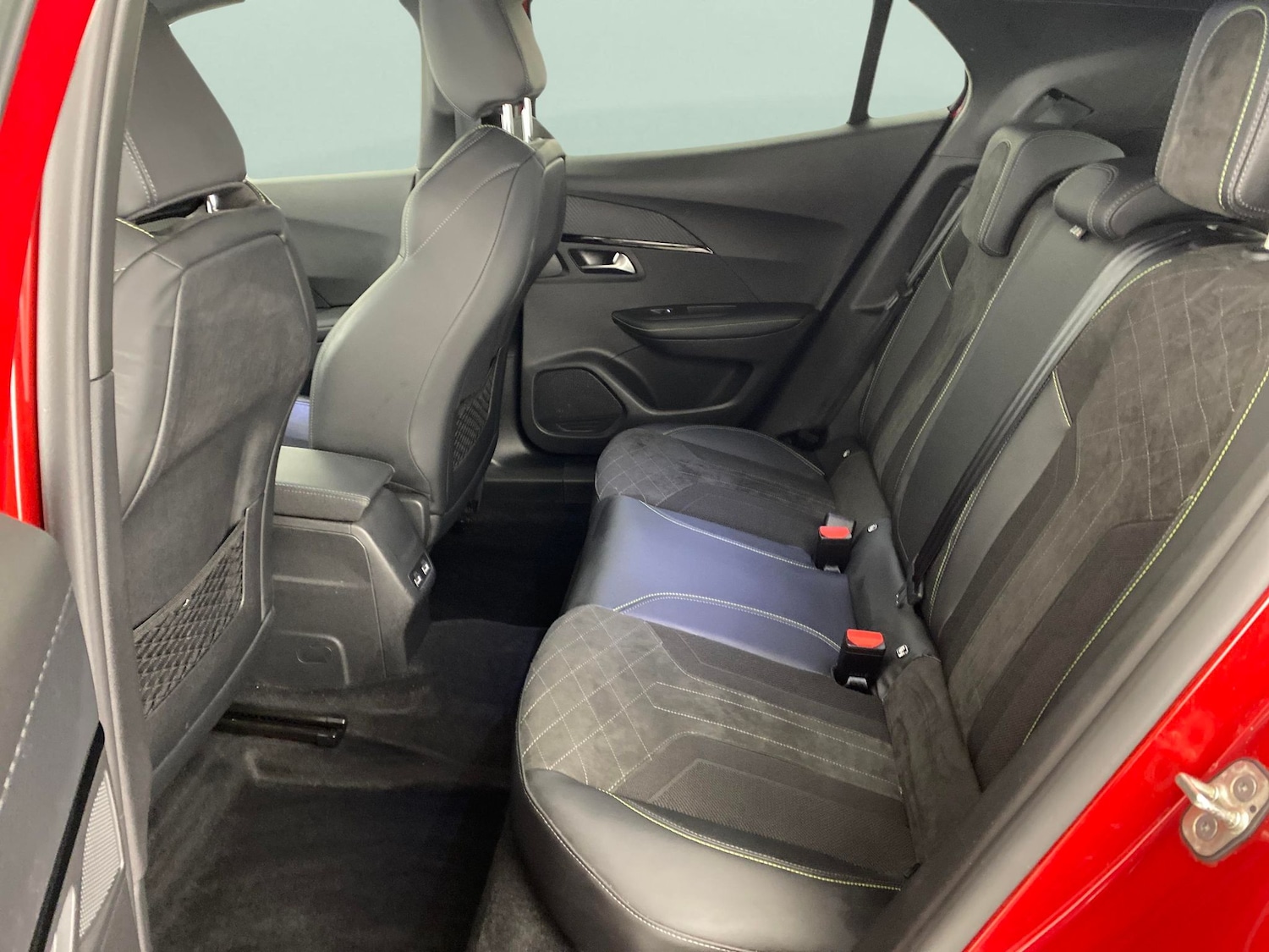 Used Peugeot E-2008 2022 for sale - 76384784: Photo 22