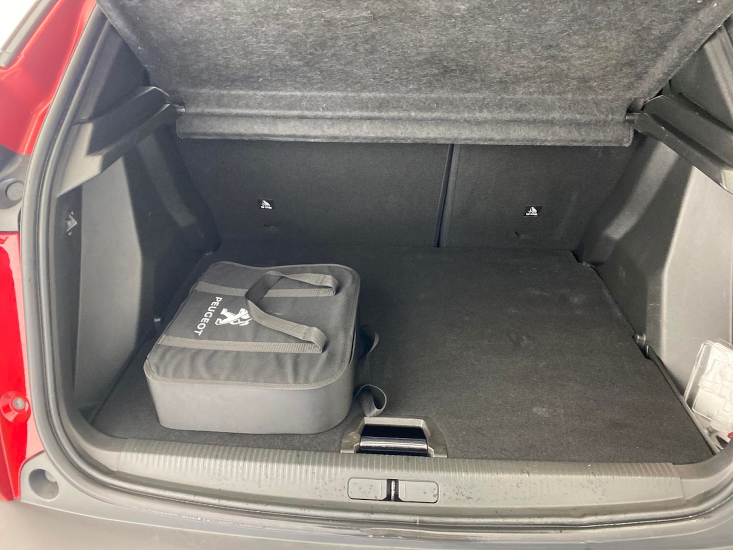 Used Peugeot E-2008 2022 for sale - 76384784: Photo 33