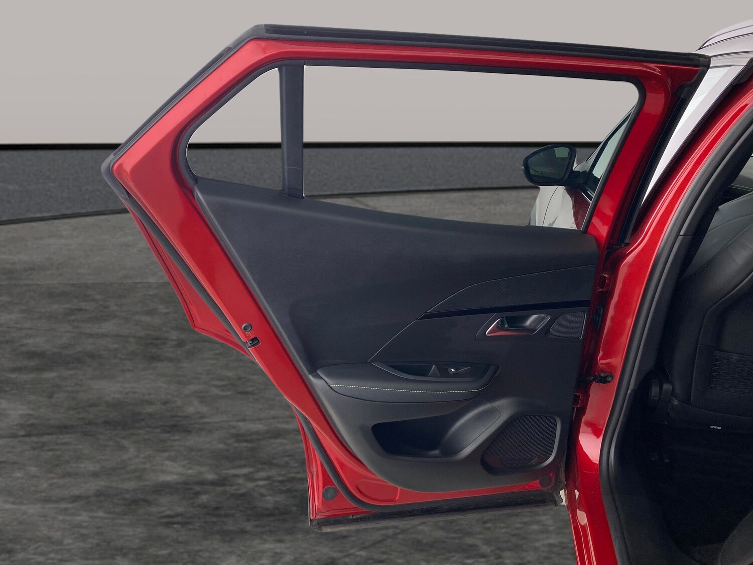 Used Peugeot E-2008 2022 for sale - 76384784: Photo 38