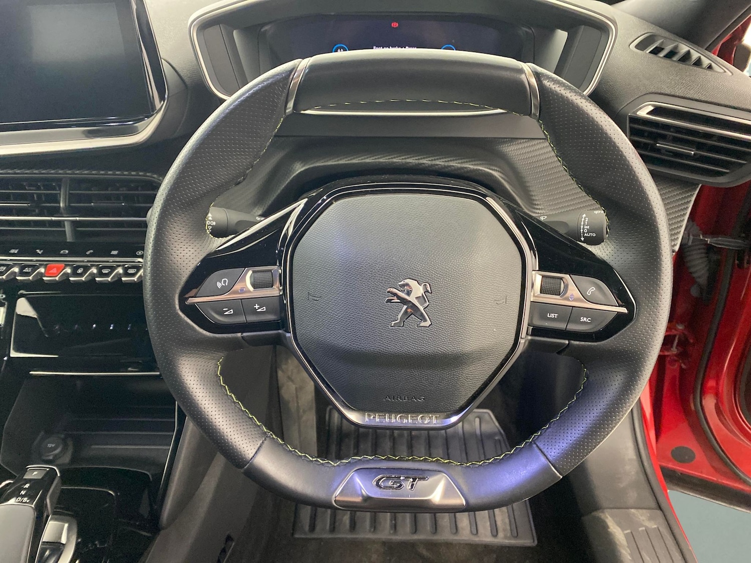 Used Peugeot E-2008 2022 for sale - 76384784: Photo 5