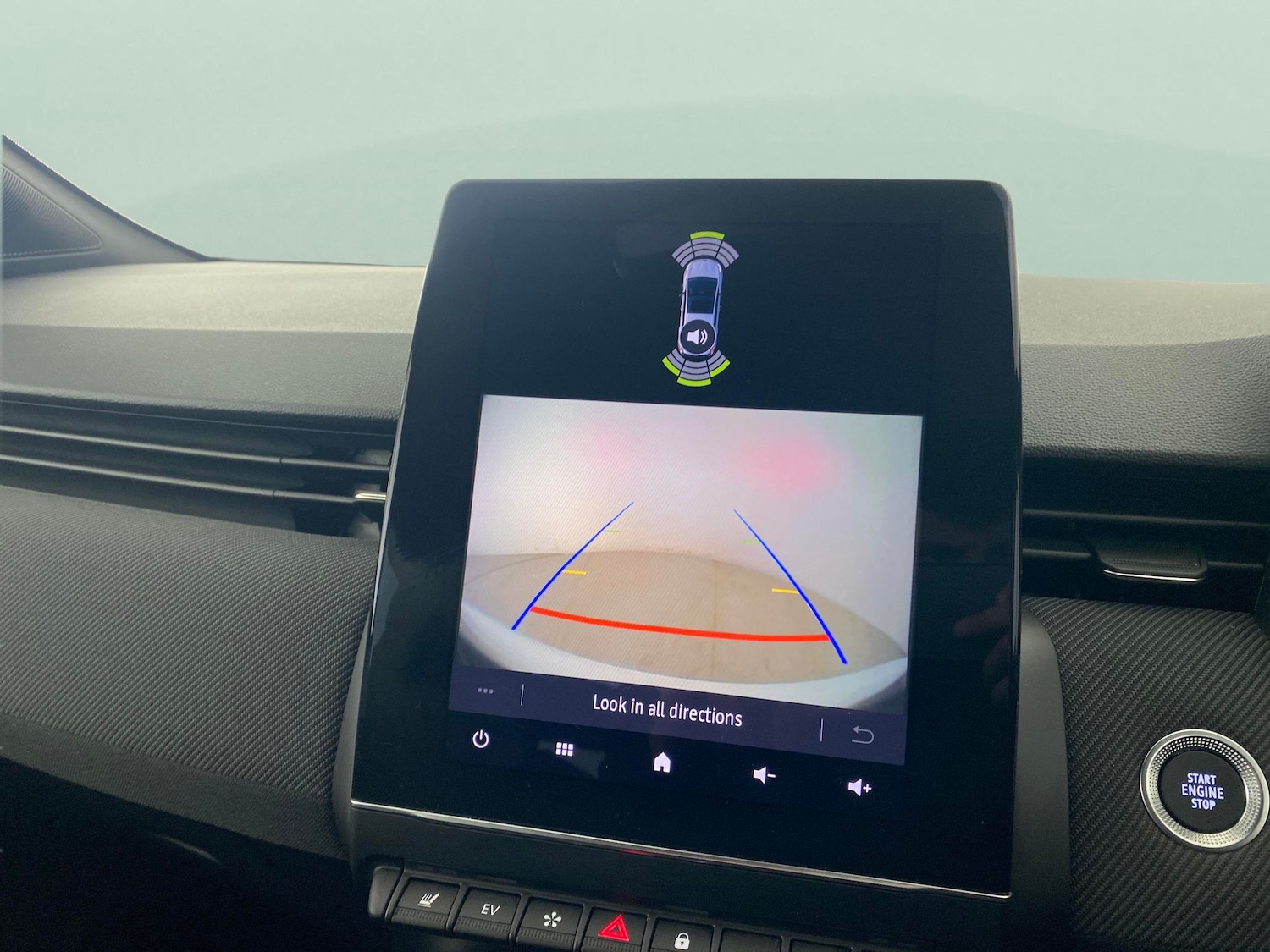 Used Renault Clio 2024 for sale - 77743992: Photo 5