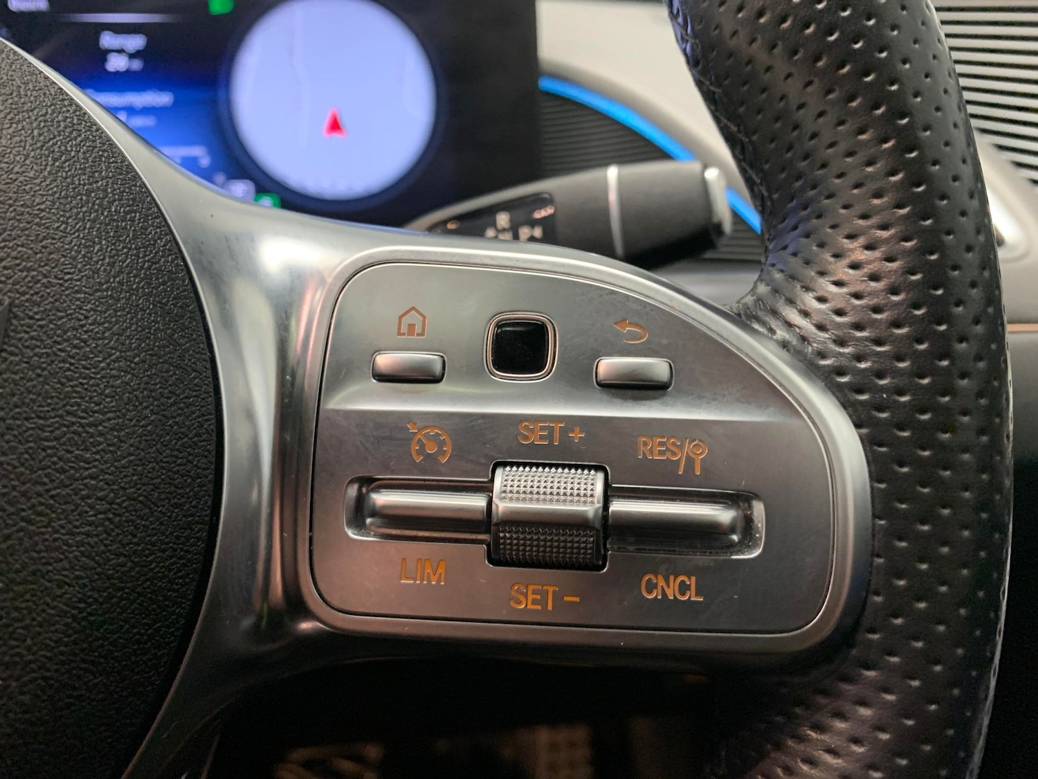 Used Mercedes-Benz EQC 2020 for sale - 78211081: Photo 25