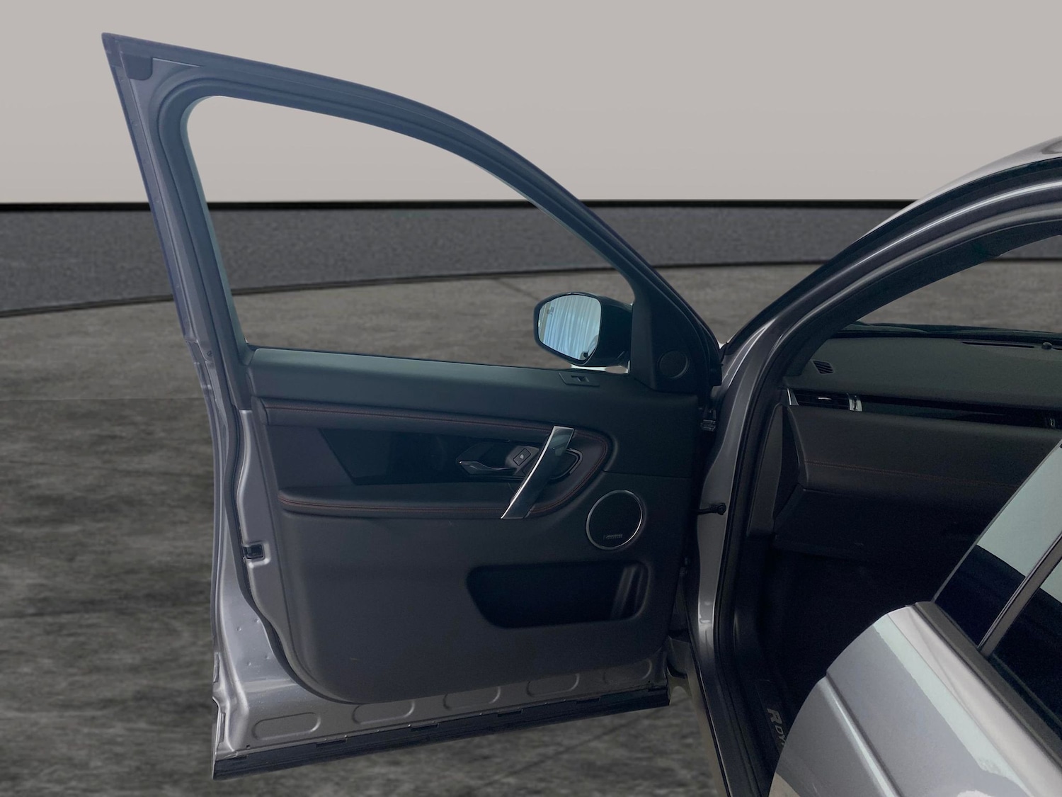 Used Land Rover Discovery Sport 2023 for sale - 78026951: Photo 28