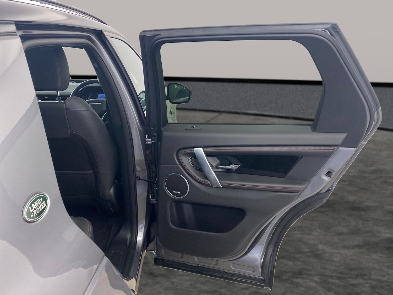 Used Land Rover Discovery Sport 2023 for sale - 78026951: Photo 31