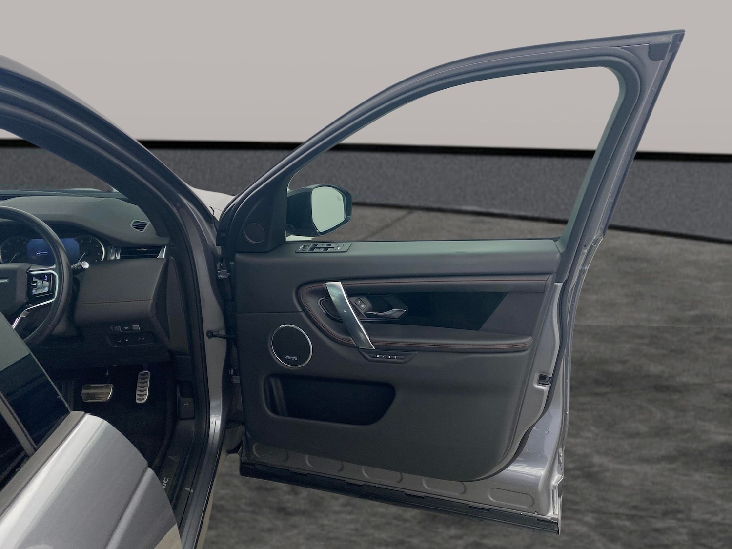 Used Land Rover Discovery Sport 2023 for sale - 78026951: Photo 32