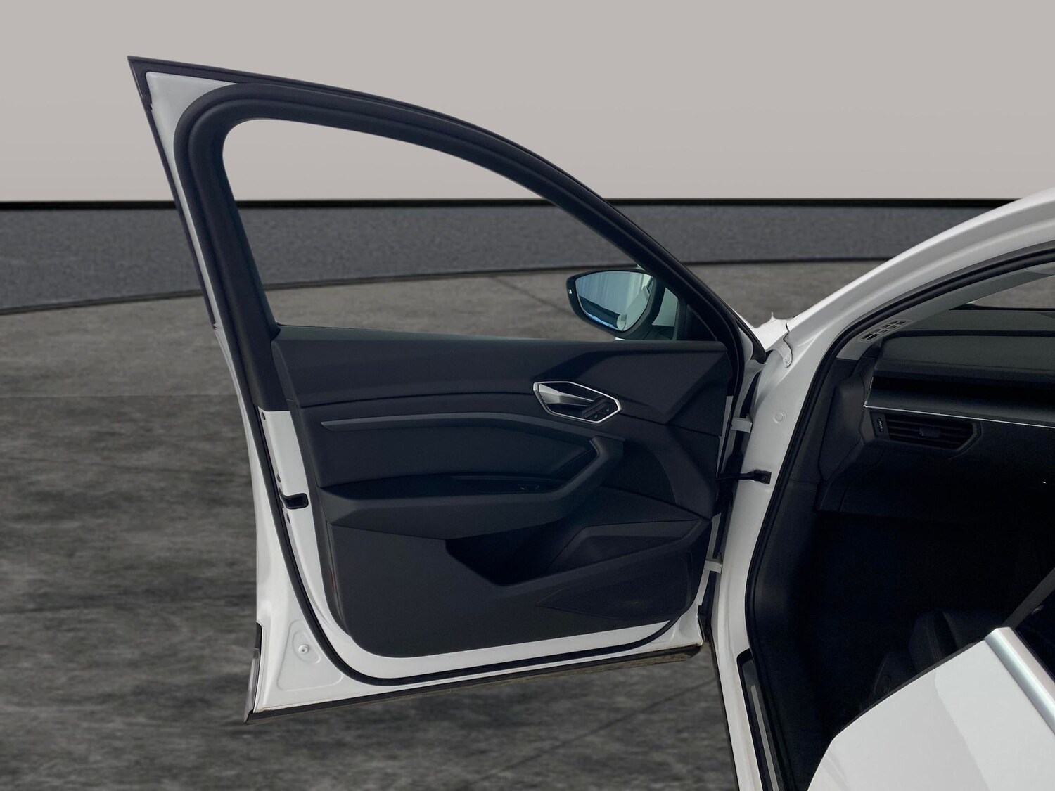 Used Audi e-tron 2022 for sale - 78218440: Photo 24