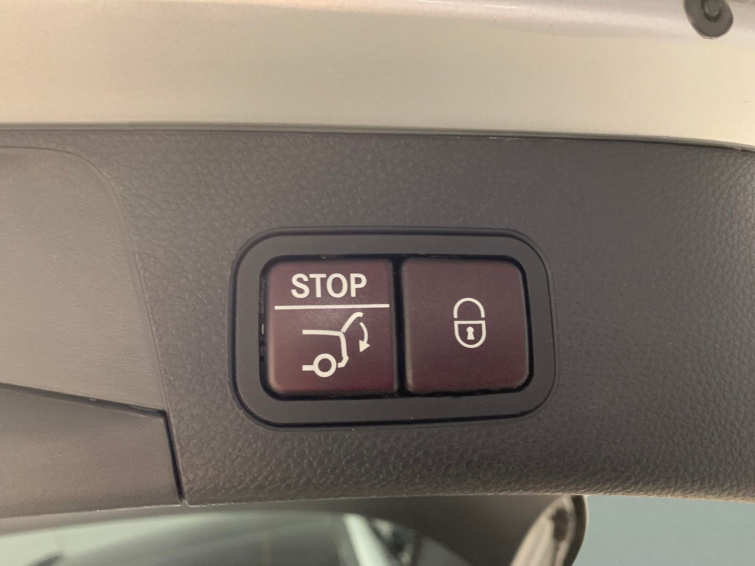 Used Mercedes-Benz C Class 2018 for sale - 76725392: Photo 16