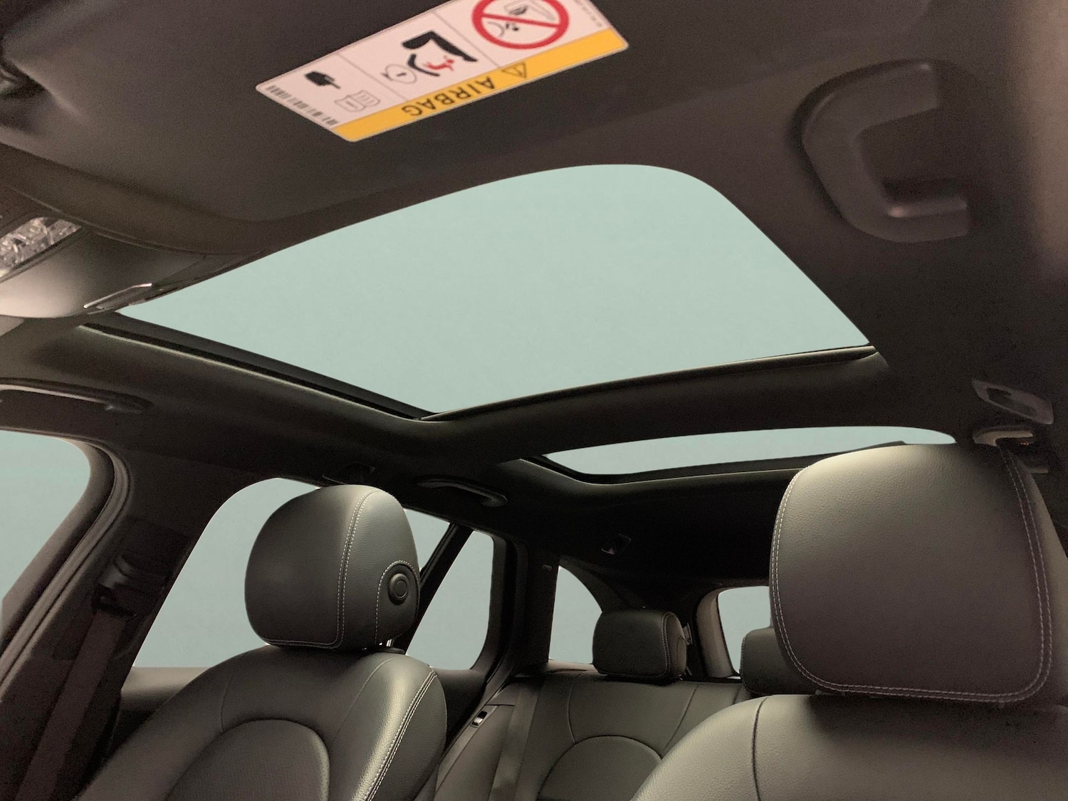 Used Mercedes-Benz C Class 2018 for sale - 76725392: Photo 5