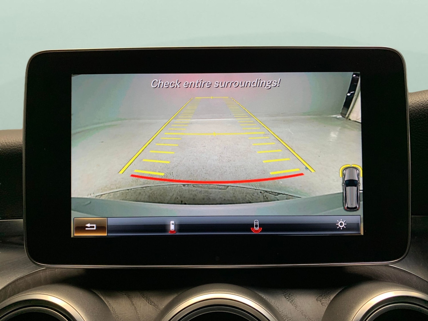 Used Mercedes-Benz C Class 2018 for sale - 76725392: Photo 8