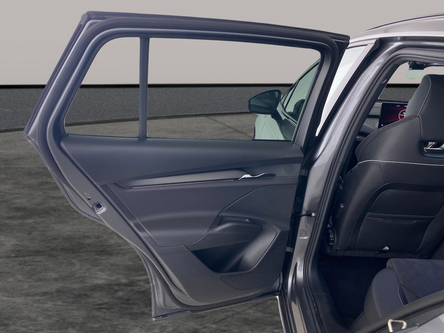 Used Skoda Enyaq 2023 for sale - 77833654: Photo 23