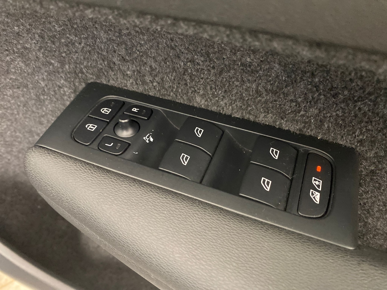 Used Volvo XC40 2022 for sale - 76131876: Photo 19