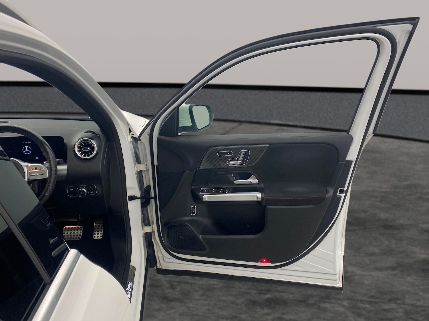 Used Mercedes-Benz GLB 2021 for sale - 76638432: Photo 30