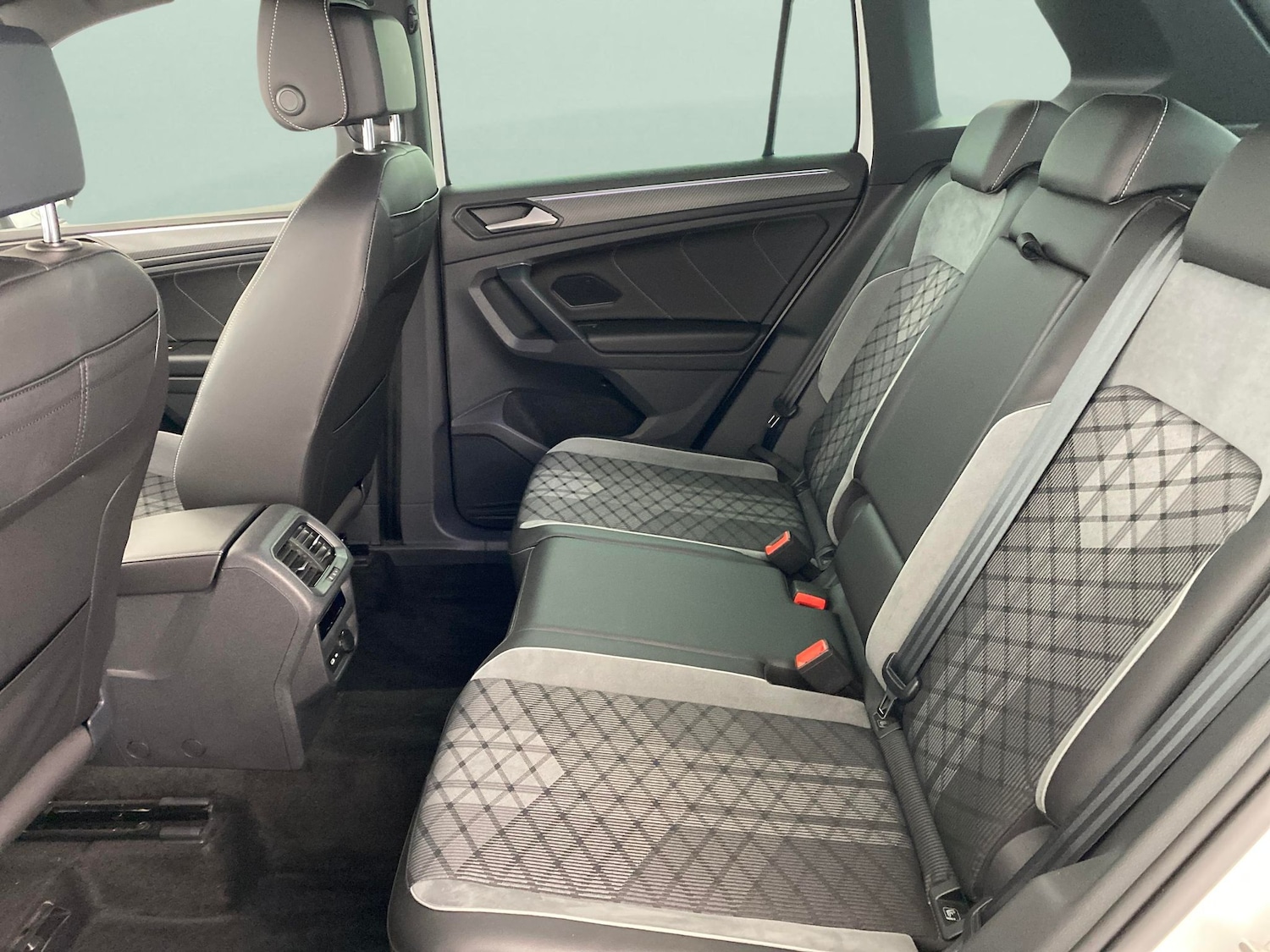 Used Volkswagen Tiguan 2021 for sale - 77055789: Photo 33