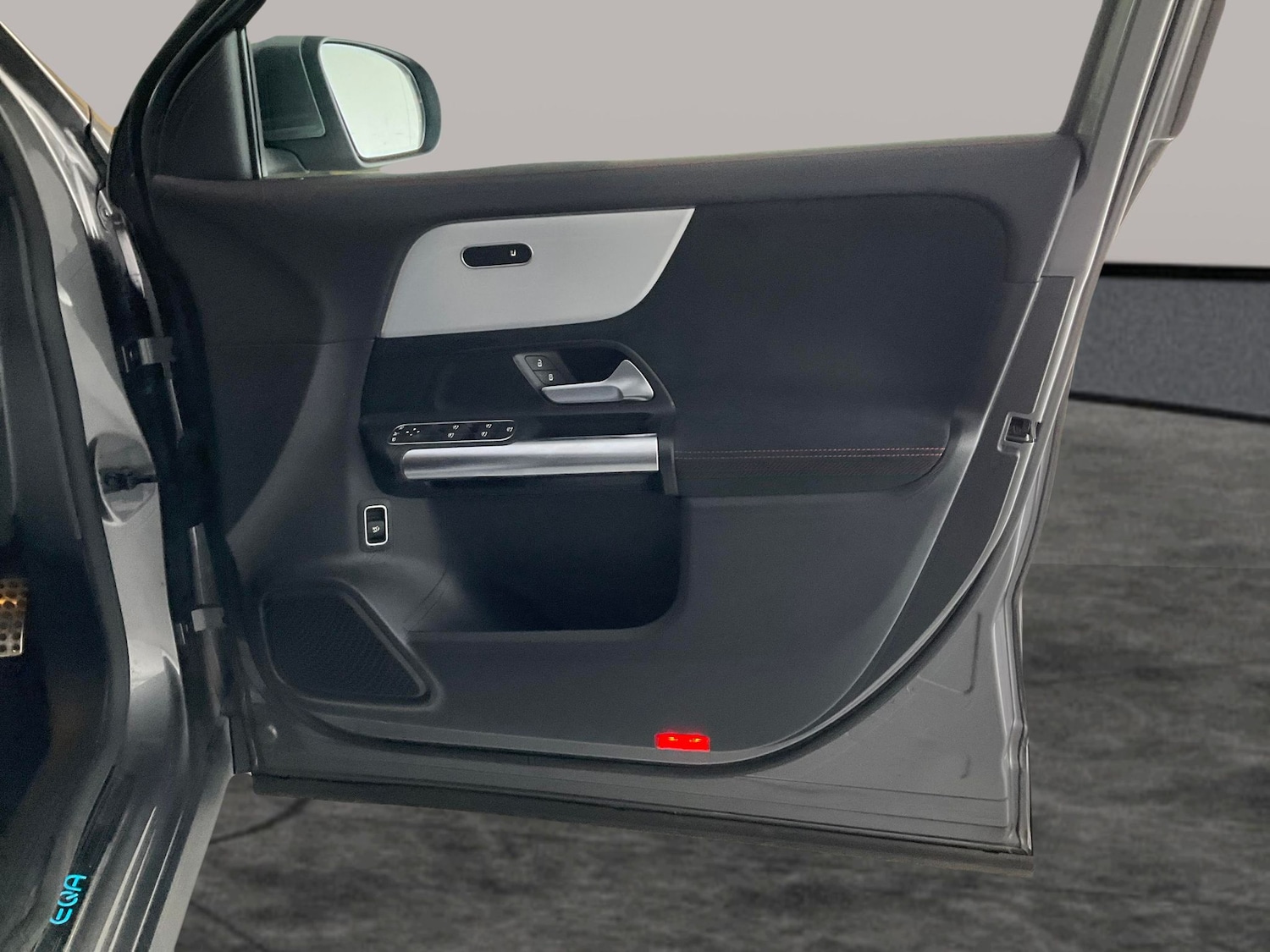 Used Mercedes-Benz EQA 2022 for sale - 76588984: Photo 32