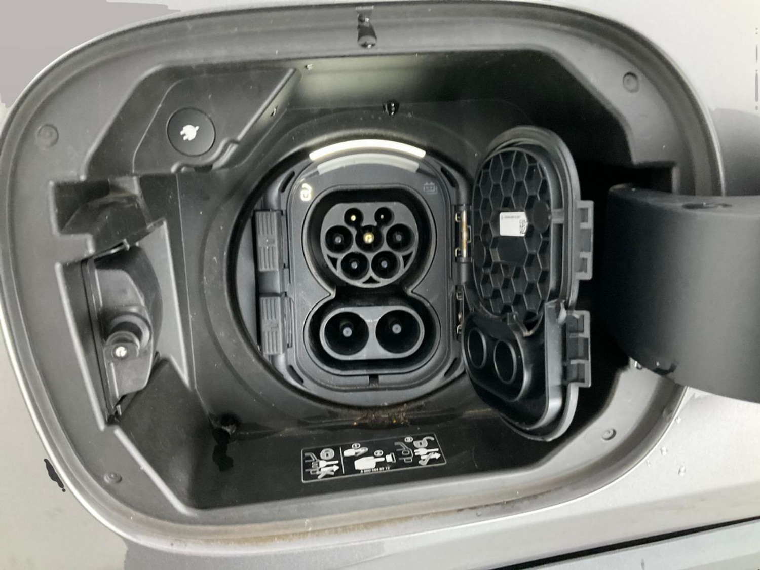 Used Mercedes-Benz EQA 2022 for sale - 76588984: Photo 35