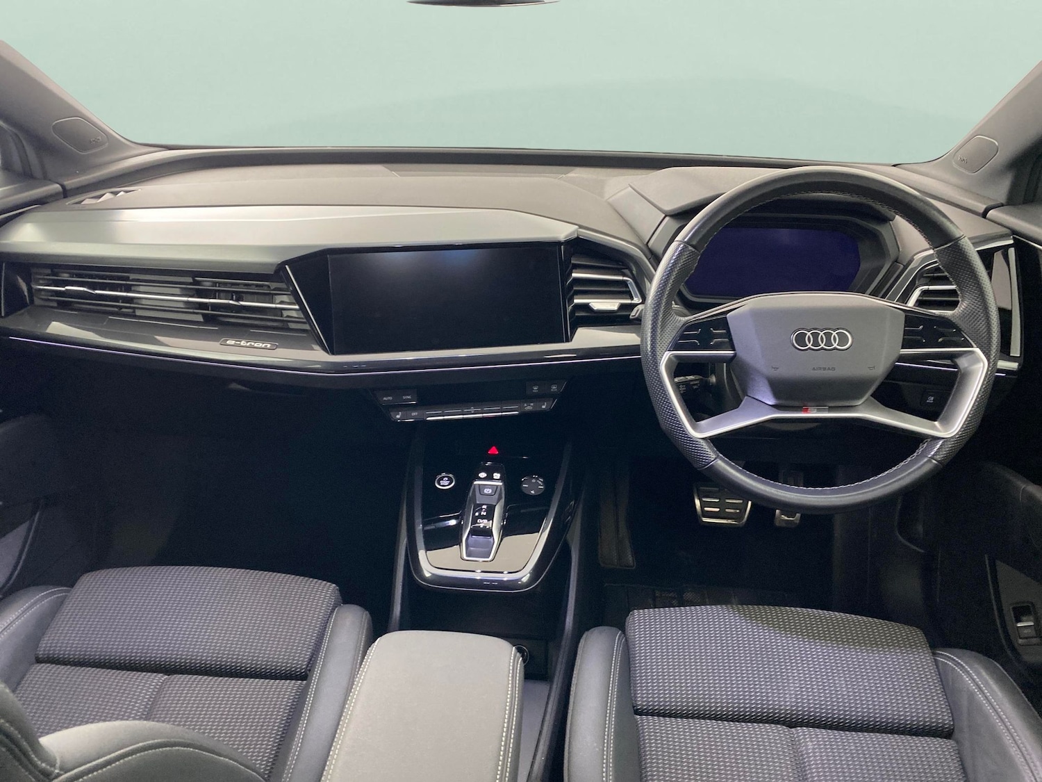 Used Audi Q4 e-tron 2023 for sale - 77802903: Photo 4