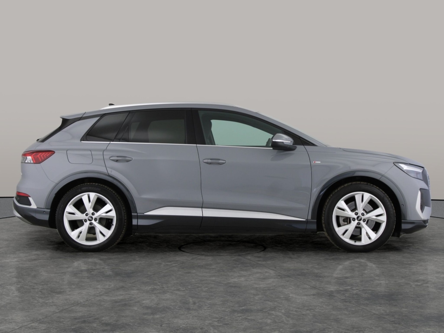 Used Audi Q4 e-tron 2023 for sale - 77802903: Photo 9