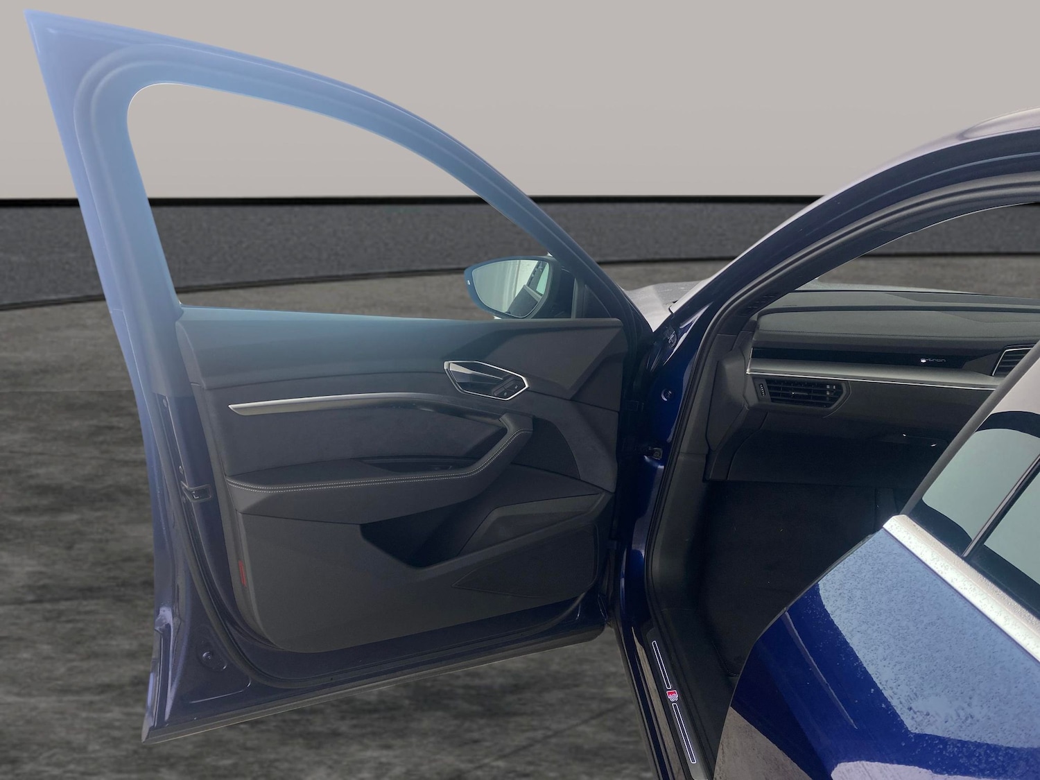 Used Audi e-tron 2023 for sale - 77316626: Photo 24