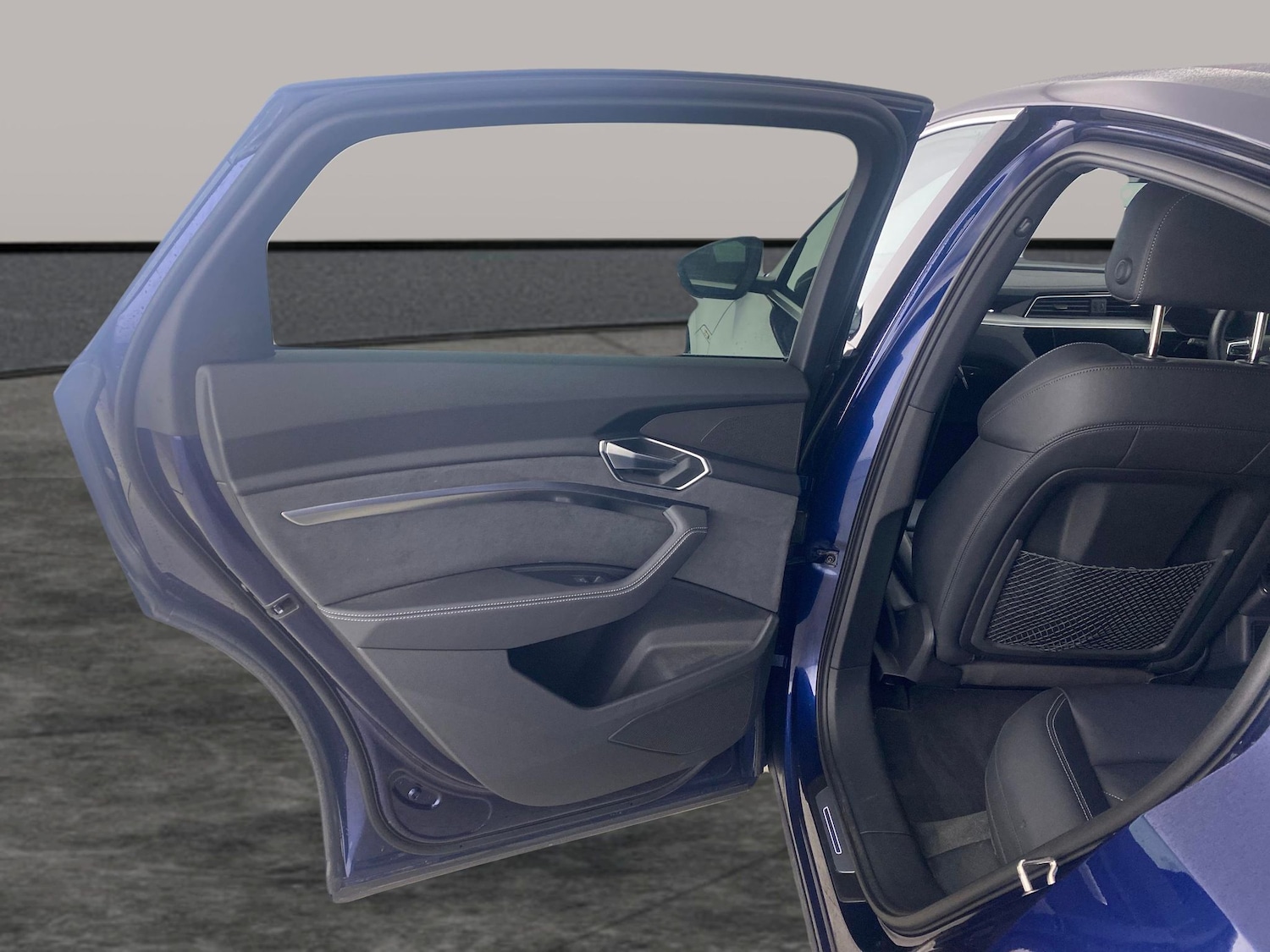 Used Audi e-tron 2023 for sale - 77316626: Photo 25